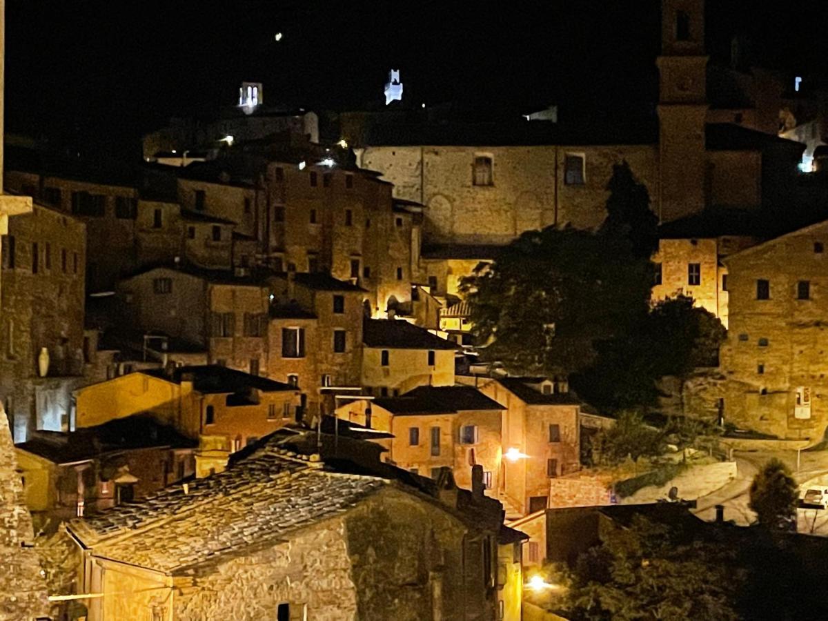 Pulcinella Appartamento Tipico Centro Storico Montepulciano Luaran gambar