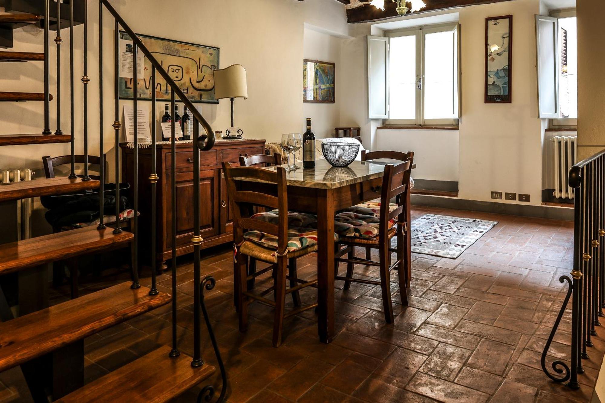 Pulcinella Appartamento Tipico Centro Storico Montepulciano Luaran gambar